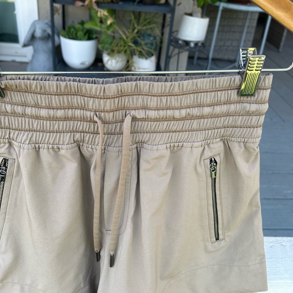 Athleta Camden short size 0 - Picture 3 of 5